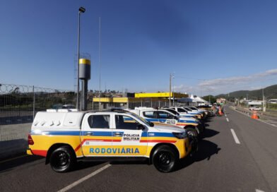 viaturas da Polícia Militar Rodoviária na base da PMRv no Marco Divisório em Poços de Caldas-MG