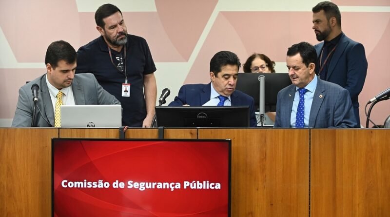 Bruno Engler (deputado estadual PL/MG), Sargento Rodrigues (deputado estadual PL/MG), Antonio Carlos Arantes (deputado estadual PL/MG), integrantes da Comissão de Segurança Pública da ALMG