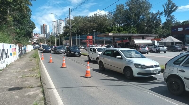 congestionamento na Avenida Vereador Edmundo Cardillo