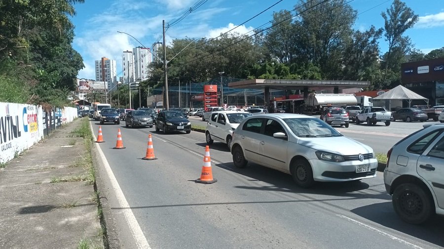 congestionamento na Avenida Vereador Edmundo Cardillo