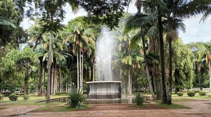 fonte luminosa do parque José Affonso Junqueira em Poços de Caldas