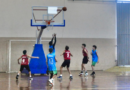 Jogos Escolares têm seletivas de basquete 3×3, vôlei de areia e tênis de mesa estudantes durante partida de basquete nos Jogos Escolares