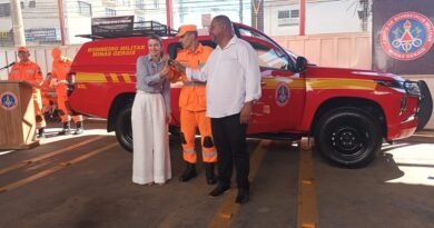 entrega da nova viatura do corpo de bombeiros