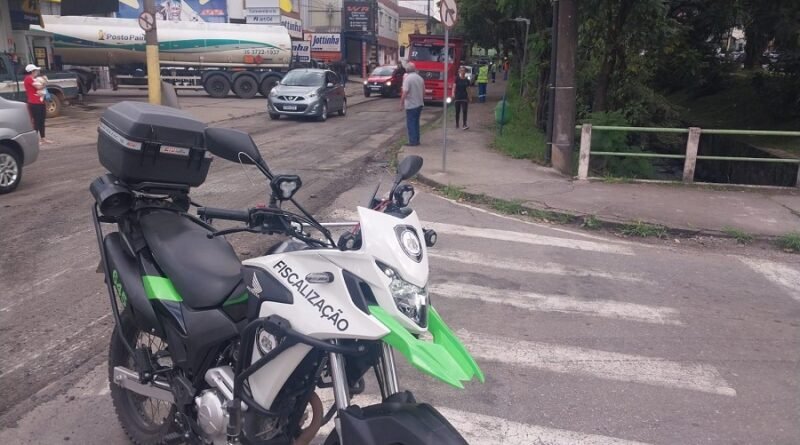 moto do demutran na avenida santo antônio