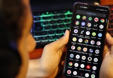 tela de celular com aplicativos de redes sociais