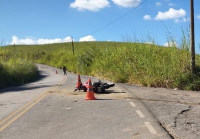 Motociclista fica gravemente ferido em acidente na Poços-Palmeiral moto envolvida em acidente na rodovia Poços-Palmeiral