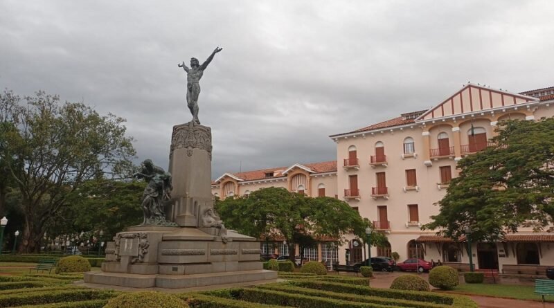 Previsão do tempo em Poços de Caldas-MG praça ´pedro sanches poços de caldas