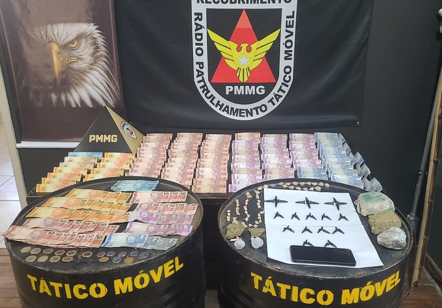 drogas e dinheiros apreendidos com adolescente