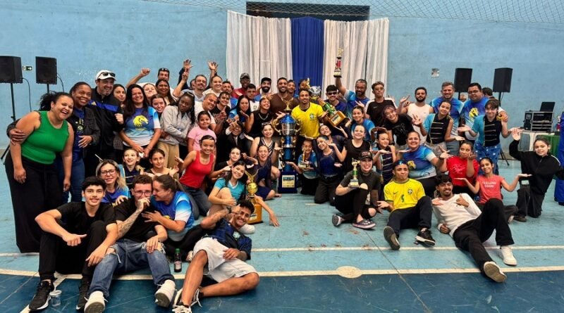 Banda do Colégio Municipal conquista título inédito de campeã estadual mineira banda de fanfarra do colégio Municipal