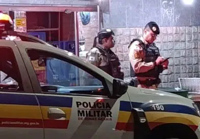 Homem é baleado na cabeça após briga em bar policiais militares durante ocorrencia de tentativa de homicídio