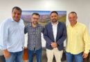 Secretaria de Saúde tem novo secretário prefeito Paulo Ney, o ex-secretario de saúde Luis Augusto de Faria Cardoso, e então secretário adjunto, José Gabriel Pontes Baeta da Costa e o vice prefeito Edurardo Januzzi
