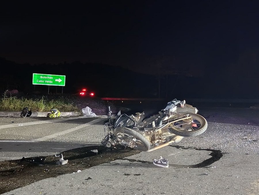 moto envolvida em acidente na BR 146