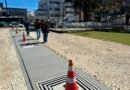 Servidora fica ferida após cair na Praça do Museu durante evento da Educação praça do museu