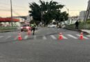 Carreta bate em poste e deixa mais de 5 mil consumidores sem energia elétrica Carreta bate em poste e deixa mais de 5 mil consumidores sem energia elétrica