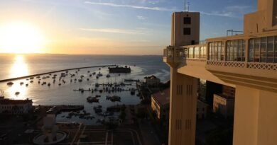 Lei torna Salvador capital simbólica do Brasil em 2 de Julho elevador Lacerda em Salvador