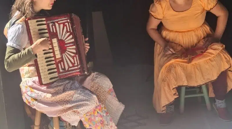 Espetáculo “A Aranha e o Quibungo” encanta o 30º Festival de Inverno nesta quinta-feira atrizes do espetáculo A Aranha e o Quibungo festival de inverno