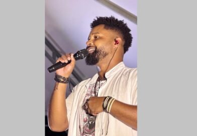 Fabinho Junio faz show “O samba em sua essência”, no Parque Ecológico da zona sul, neste sábado, a partir das 14h Fabinho Junio faz show “O samba em sua essência”, no Parque Ecológico da zona sul, neste sábado, a partir das 14h