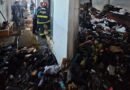 Bombeiros combatem incêndio em confecção de roupas em Jacutinga bombeiros durante combate incêndio em confecção em Jacutinga