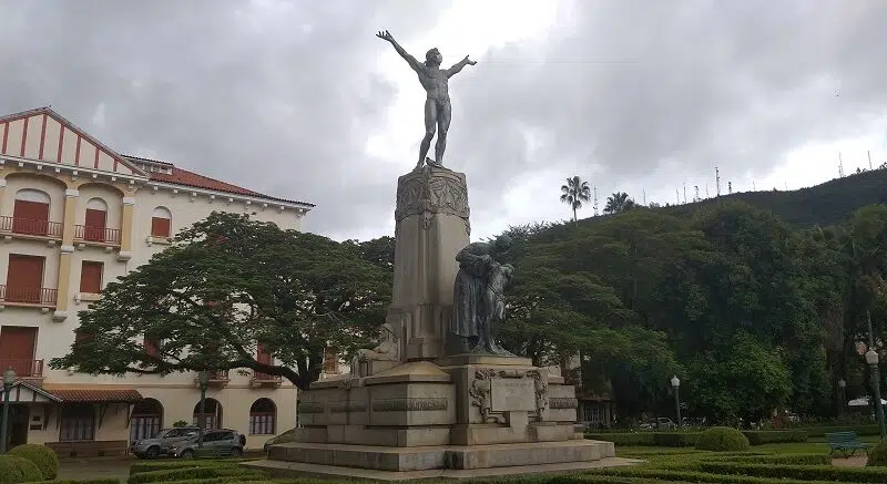 Previsão do tempo em Poços de Caldas-MG monumento minas ao brasil