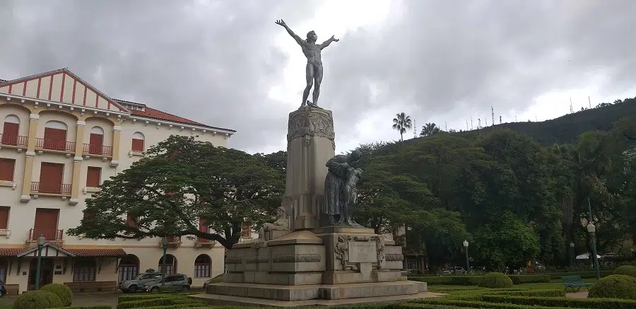 monumento minas ao brasil