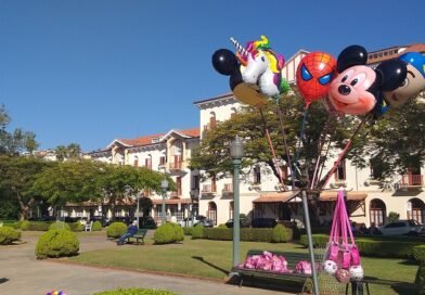 Previsão do tempo em Poços de Caldas-MG Praça Pedro Sanches e balões coloridos