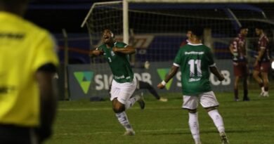 Caldense sofre a quarta derrota no Módulo II e corre o risco de ser rebaixada zagueiro Julian da Caldense