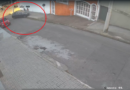 Livramento: Mulher e crianças quase são atropeladas por carro na calçada carro desgovernado