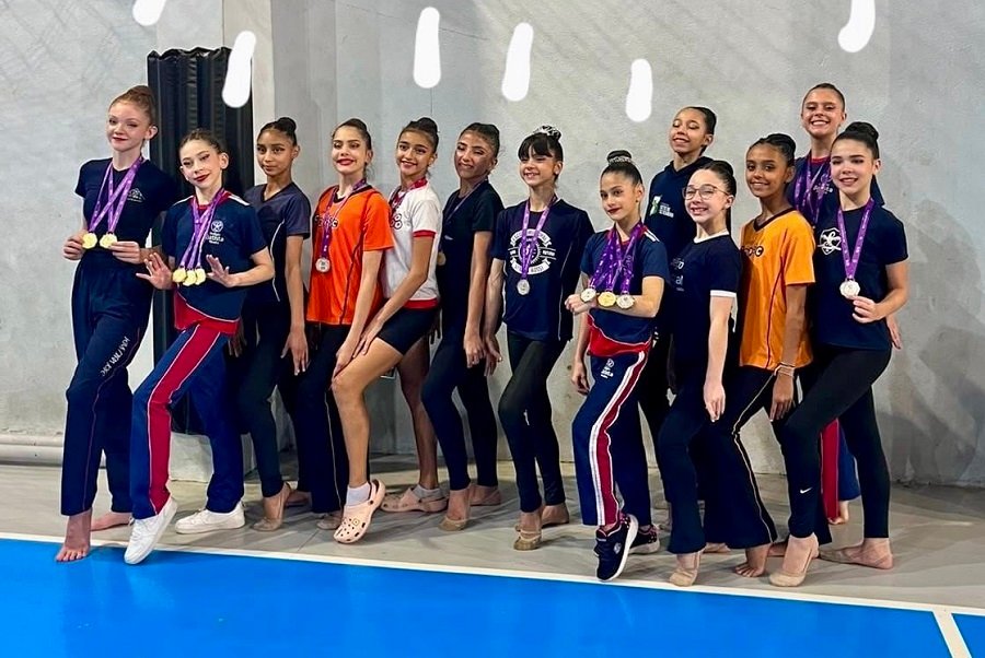 ginastas da ginástica ritmica de Poços de Caldas