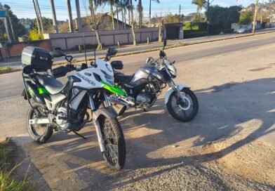 Moto com placa clonada é apreendida após alerta da Muralha Digital moto apreendida pelo demutran