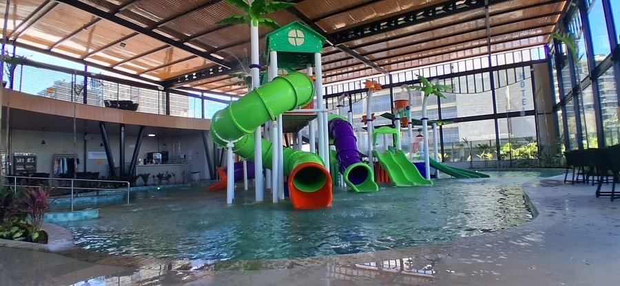 parque aquático com toboágua no hotel nacional in em Poços de Caldas